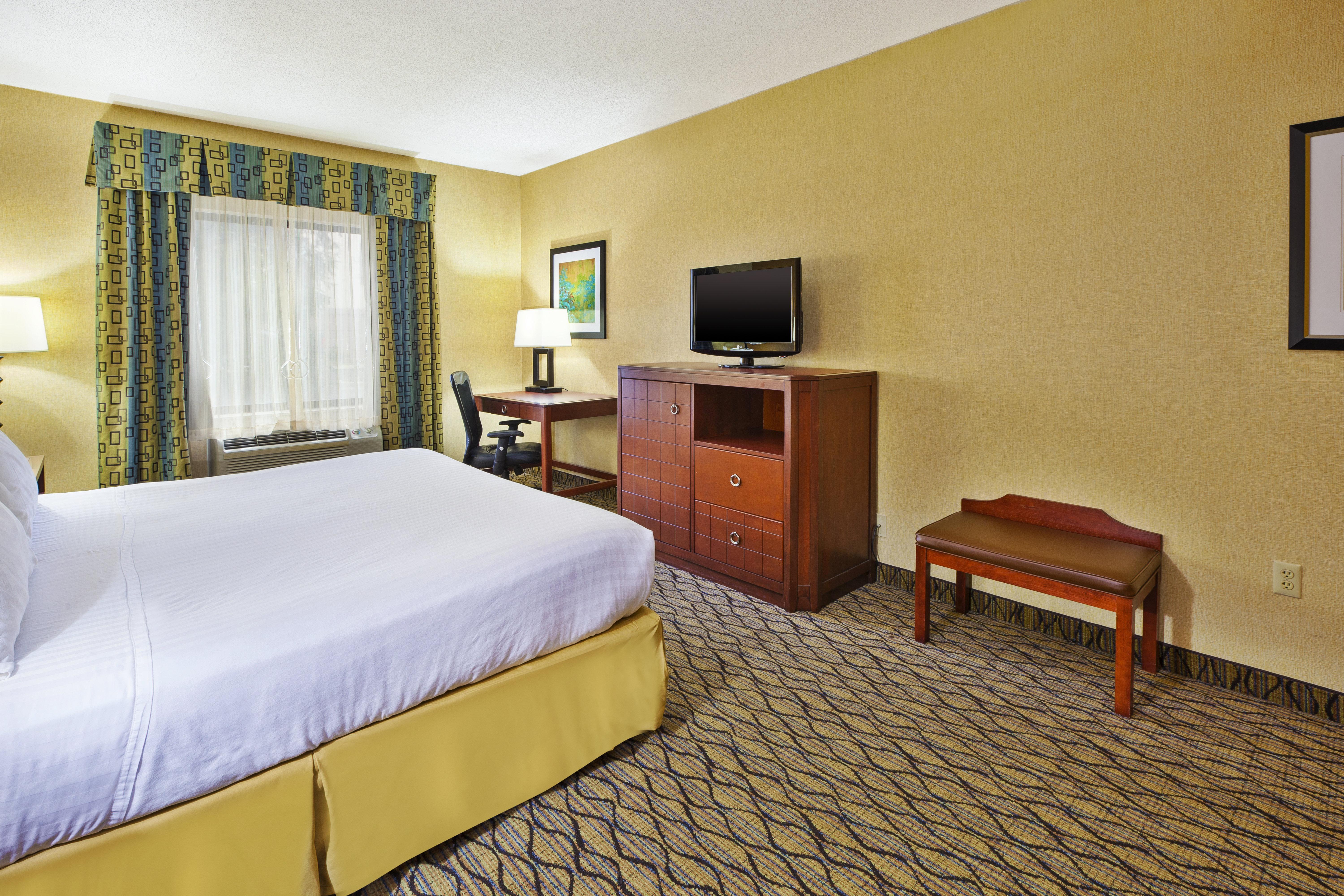 Holiday Inn Express Hotel & Suites - Belleville Area By Ihg Exterior foto