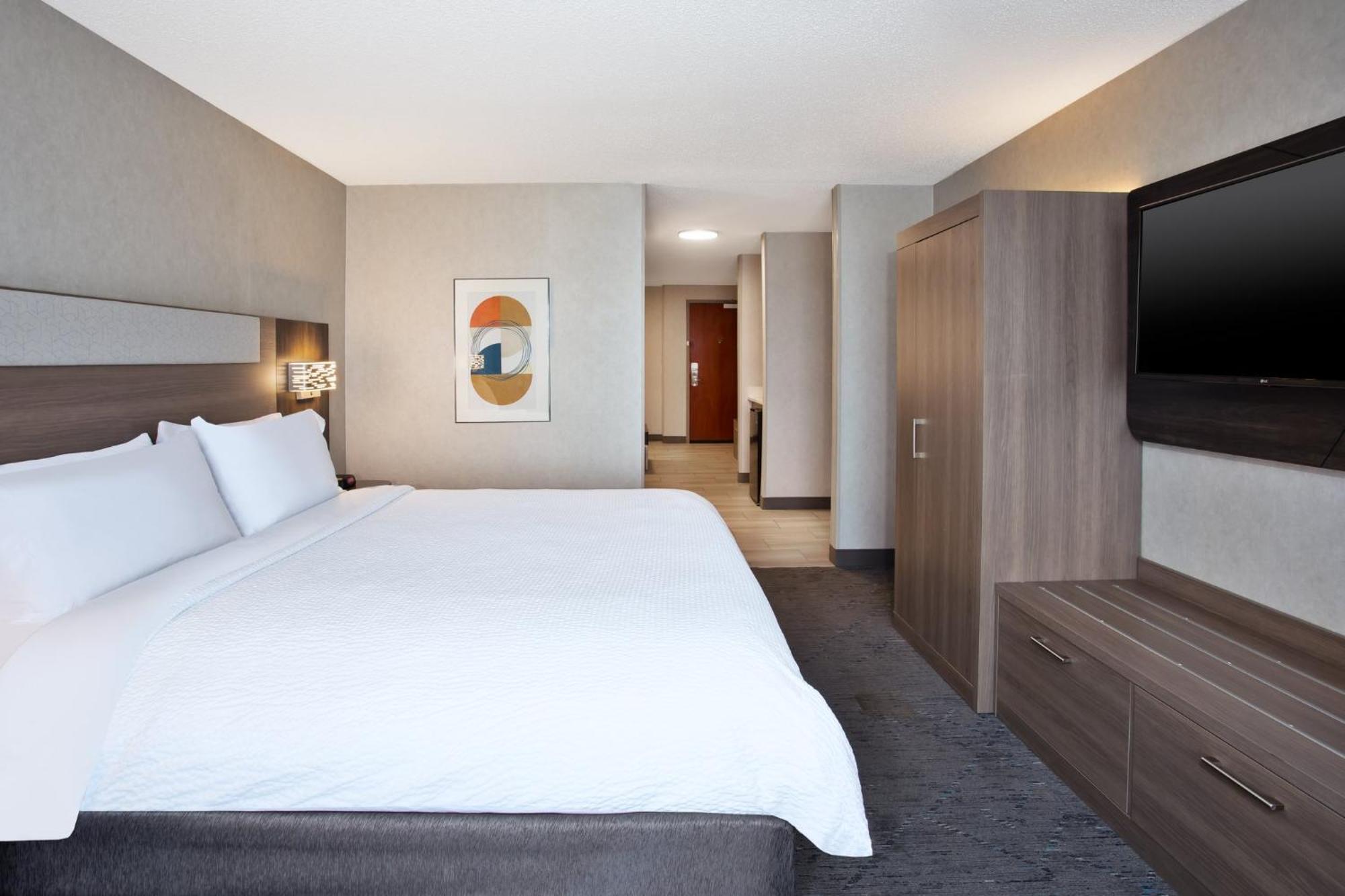 Holiday Inn Express Hotel & Suites - Belleville Area By Ihg Exterior foto